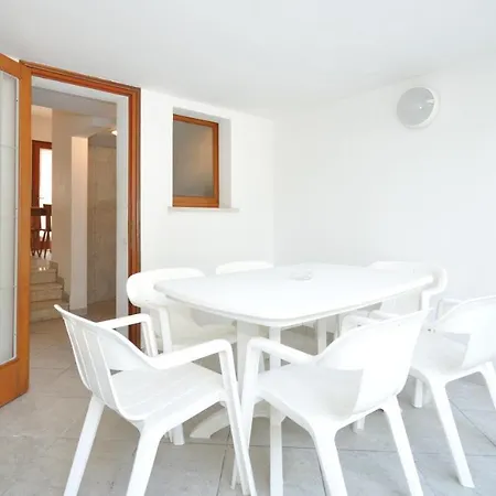 Apartman Villaggio Delfino *